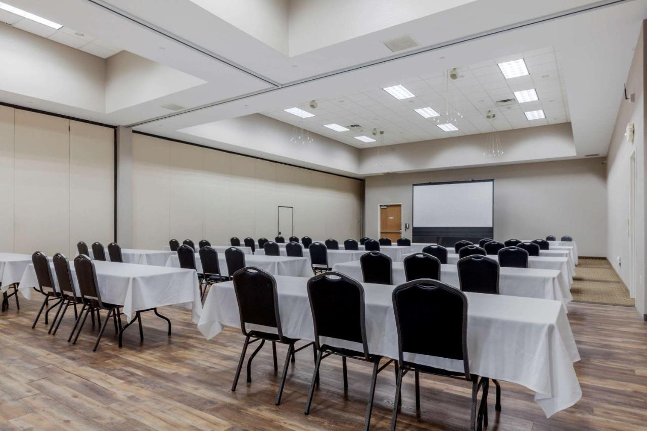 Comfort Suites Johnson Creek Conference Center Zewnętrze zdjęcie