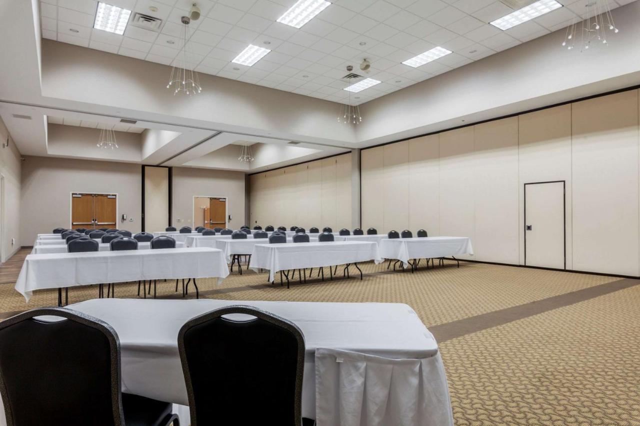 Comfort Suites Johnson Creek Conference Center Zewnętrze zdjęcie