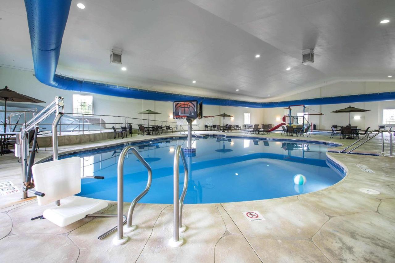Comfort Suites Johnson Creek Conference Center Zewnętrze zdjęcie