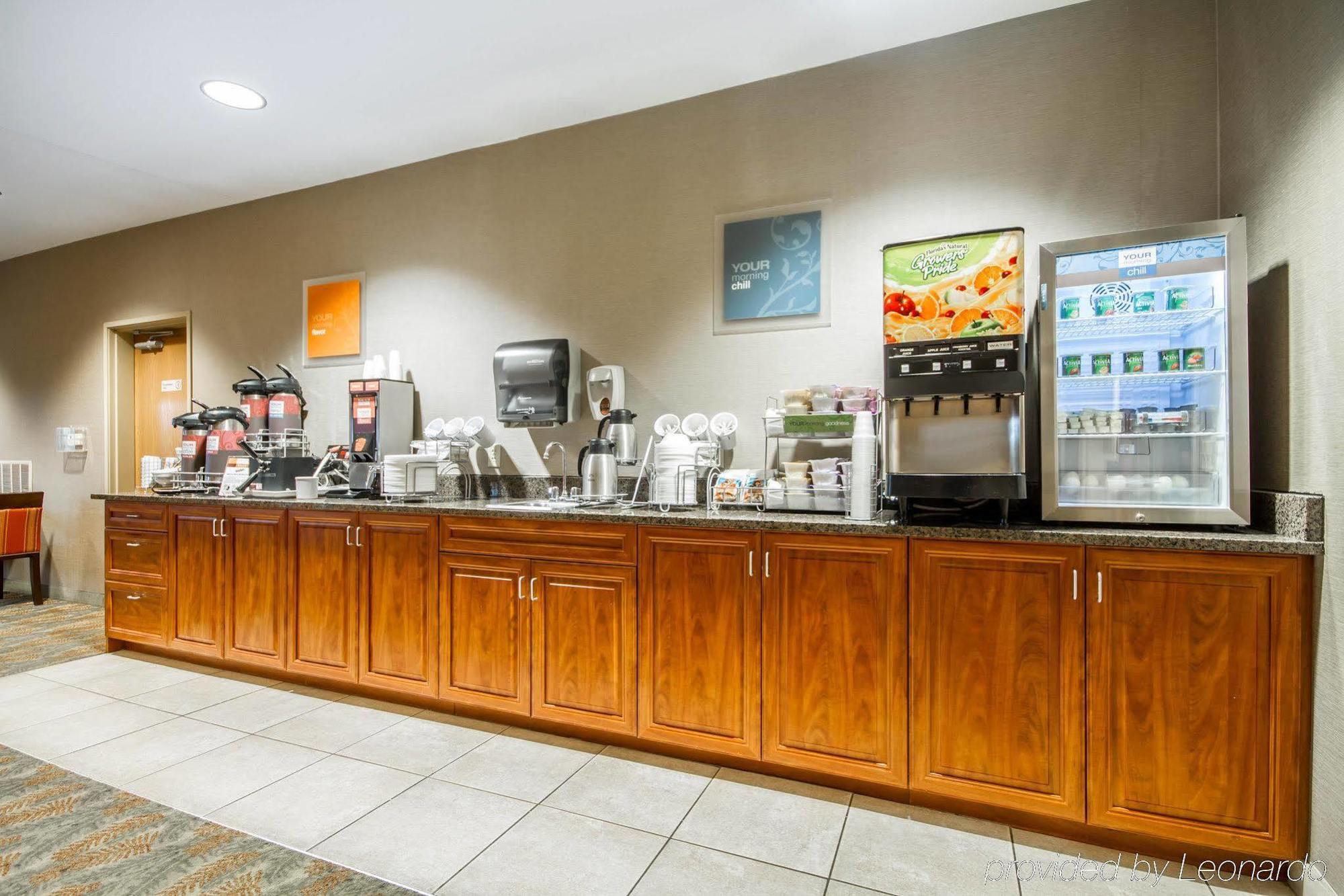 Comfort Suites Johnson Creek Conference Center Zewnętrze zdjęcie